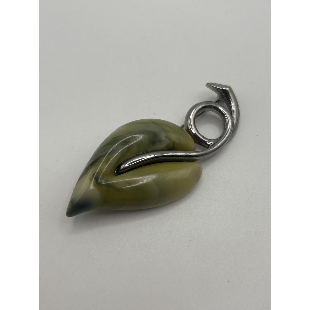 VTG Liz Claiborne Green Marbled Leaf Brooch‎ Pin Silver Tone Swirl Vintage Style